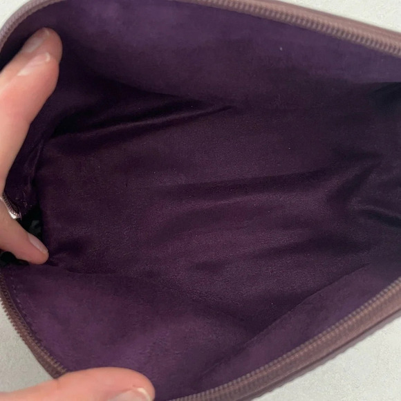 JACKFRENCH London/ Leather/ Cosmetic/ Travel/ Roses with metallic bronzed detail - Picture 6 of 9